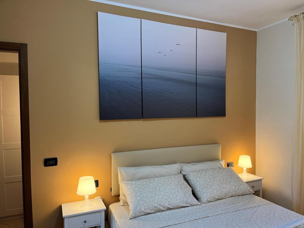 Feli Holiday Home - Panoramic Pool Lake View In Гардоне Ривера Екстериор снимка